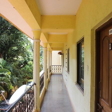 Oyo 7333 V Palms Otel Candolim Dış mekan fotoğraf